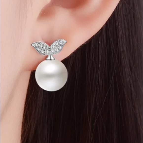 🌟 Elegant Sterling Silver 925 Pearl Stud Earrings - Picture 3 of 5